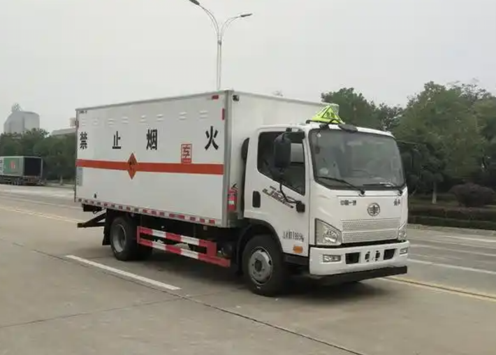 蓬溪爆破器材运输车可以上高速吗?
